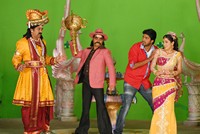 Yamudiki Mogudu Movie Stills